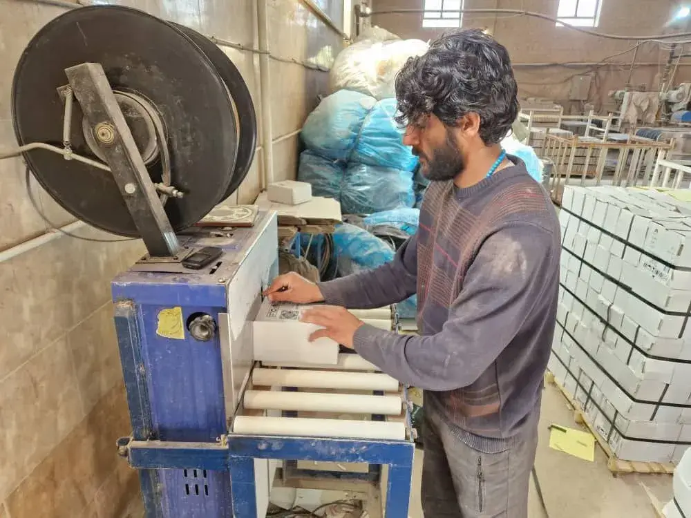 صادرات سرامیک از کارخانه یزد به سنگال